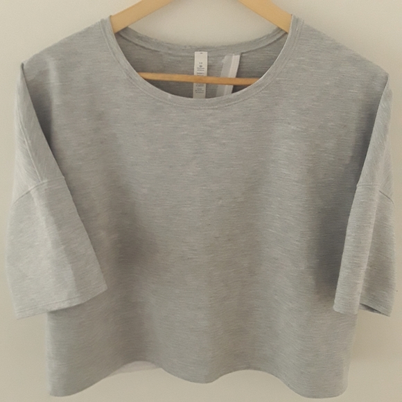 lululemon athletica Tops - Lululemon Minimal Short Sleeve Gray Top